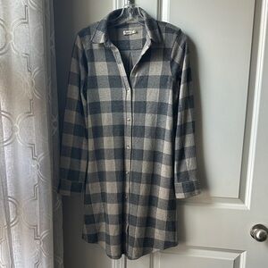 Faherty Black and Cream Checkered Shirt Dress